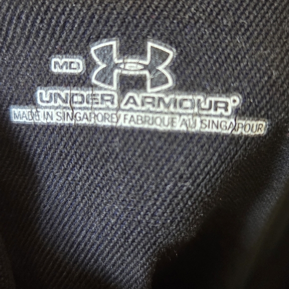 ⭐️Under Armour Women's Navy Long Sleeve Shiet Size Med - Picture 6 of 6